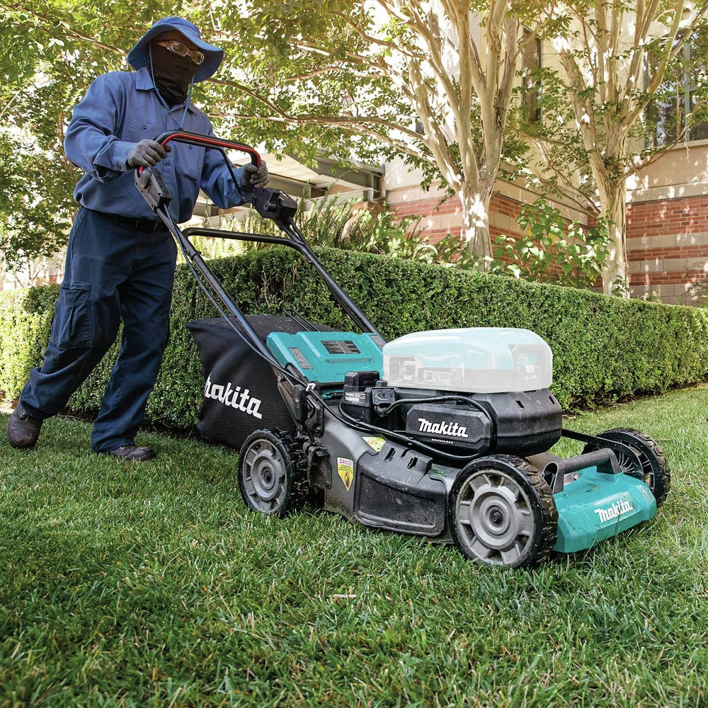 Makita CML01Z ConnectX 36V Brushless Lithium-Ion 21 In. Self-Propelled Commercial Lawn Mower (Tool Only) 13 Makita CML01Z ConnectX 36V Brushless Lithium-Ion 21 In. Self-Propelled Commercial Lawn Mower (Tool Only) - Image 11