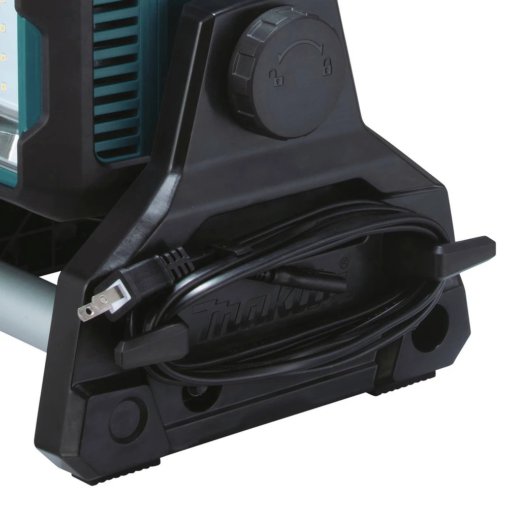 Makita DML811 18V LXT Lithium-Ion LED Cordless/ Corded Work Light (Tool Only) 6 Makita DML811 18V LXT Lithium-Ion LED Cordless/ Corded Work Light (Tool Only) - Image 4