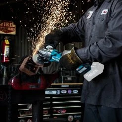 Makita GAG01Z 40V Max XGT Brushless Lithium-Ion 4-1/2 In./5 In. Cordless Cut-Off/Angle Grinder With Electric Brake (Tool Only) 17 Makita GAG01Z 40V Max XGT Brushless Lithium-Ion 4-1/2 In./5 In. Cordless Cut-Off/Angle Grinder With Electric Brake (Tool Only) -Cheap Makita Store mktngag01z c