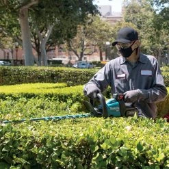 Makita GHU02M1 40V Max XGT Brushless Lithium-Ion 24 In. Cordless Hedge Trimmer Kit (4 Ah) -Cheap Makita Store mktnghu02m1 g