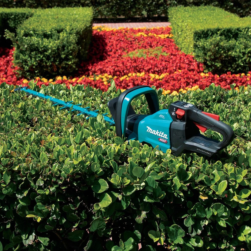Makita GHU02Z 40V Max XGT Brushless Lithium-Ion 24 In. Cordless Hedge Trimmer (Tool Only) 8 Makita GHU02Z 40V Max XGT Brushless Lithium-Ion 24 In. Cordless Hedge Trimmer (Tool Only) - Image 6