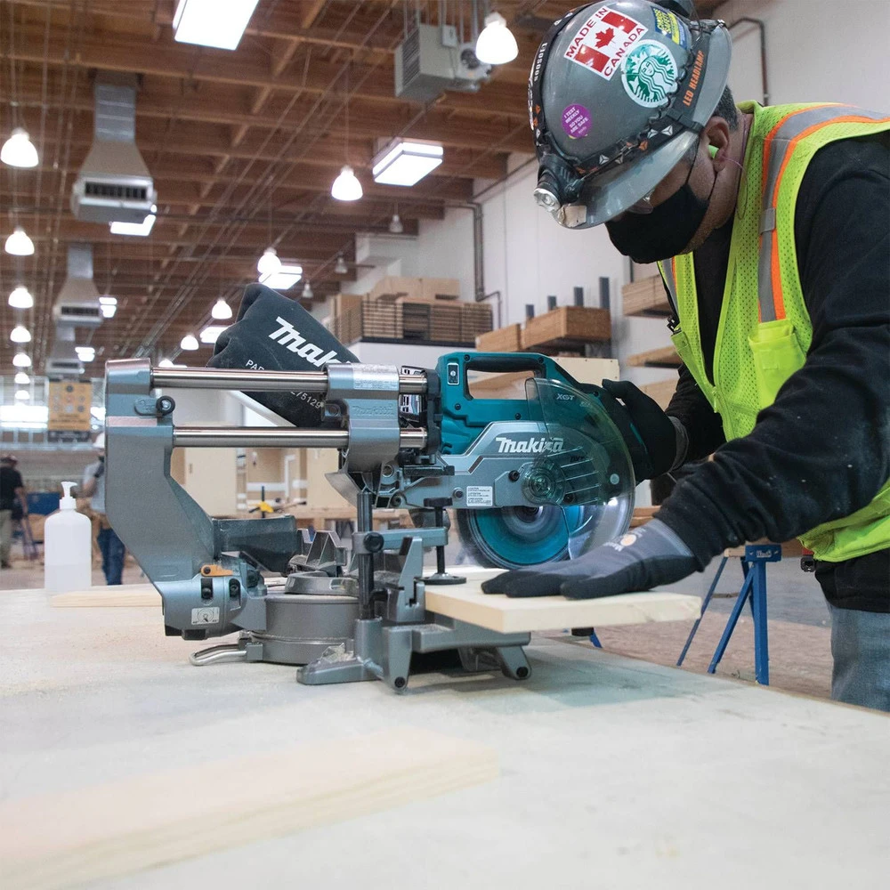 Makita GSL02M1 40V Max XGT Brushless Lithium-Ion 8-1/2 In. Cordless AWS Capable Dual-Bevel Sliding Compound Miter Saw Kit (4 Ah) 16 Makita GSL02M1 40V Max XGT Brushless Lithium-Ion 8-1/2 In. Cordless AWS Capable Dual-Bevel Sliding Compound Miter Saw Kit (4 Ah) - Image 14