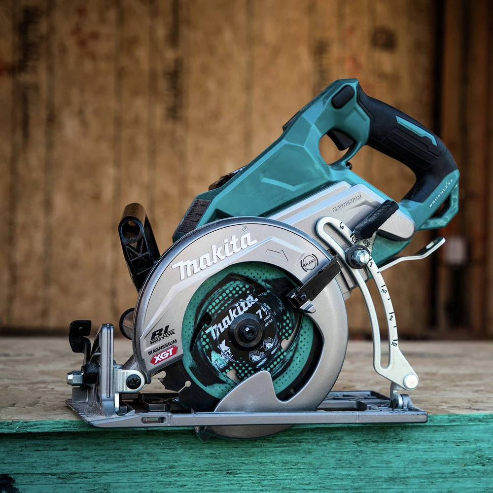 Makita GSR01M1 40V Max XGT Brushless Lithium-Ion 7-1/4 In. Cordless Rear Handle Circular Saw Kit (4 Ah) 15 Makita GSR01M1 40V Max XGT Brushless Lithium-Ion 7-1/4 In. Cordless Rear Handle Circular Saw Kit (4 Ah) - Image 13