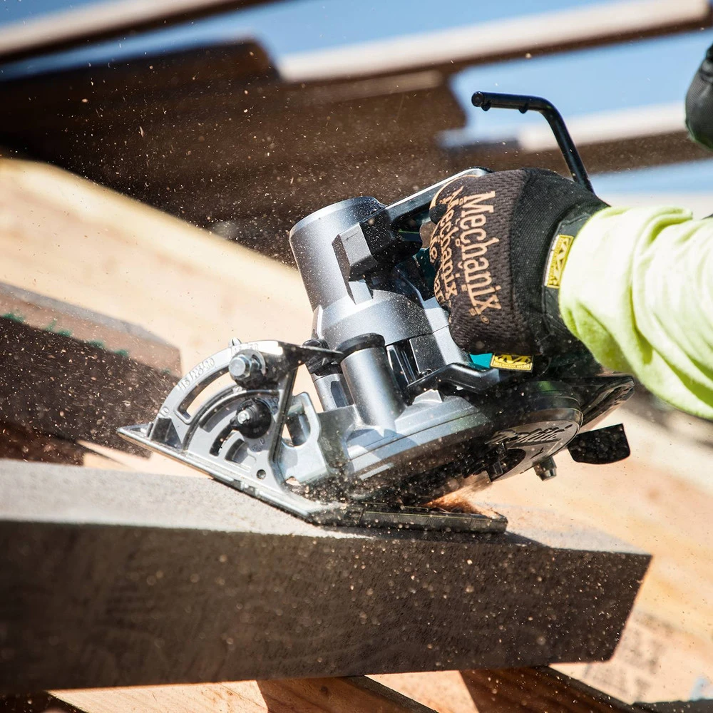 Makita GSR01Z 40V Max XGT Brushless Lithium-Ion 7-1/4 In. Cordless Rear Handle Circular Saw (Tool Only) 11 Makita GSR01Z 40V Max XGT Brushless Lithium-Ion 7-1/4 In. Cordless Rear Handle Circular Saw (Tool Only) - Image 9