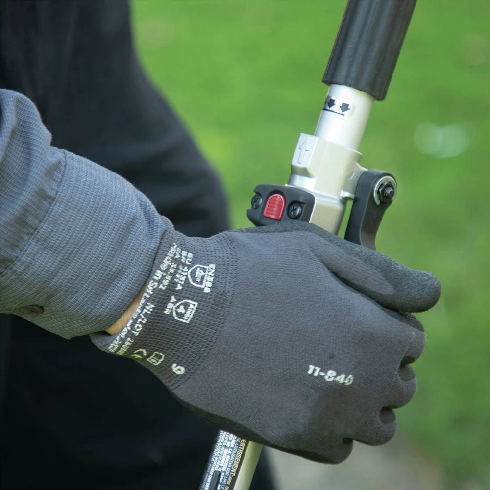 Makita GUX01JM1X1 40V Max XGT Brushless Lithium-Ion Cordless Couple Shaft Power Head With 17 In. String Trimmer Attachment Kit (4 Ah) 8 Makita GUX01JM1X1 40V Max XGT Brushless Lithium-Ion Cordless Couple Shaft Power Head With 17 In. String Trimmer Attachment Kit (4 Ah) - Image 6