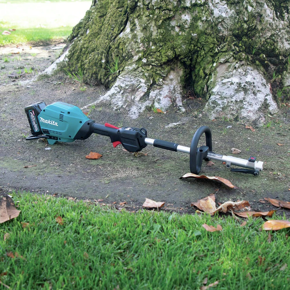 Makita GUX01JM1X1 40V Max XGT Brushless Lithium-Ion Cordless Couple Shaft Power Head With 17 In. String Trimmer Attachment Kit (4 Ah) 10 Makita GUX01JM1X1 40V Max XGT Brushless Lithium-Ion Cordless Couple Shaft Power Head With 17 In. String Trimmer Attachment Kit (4 Ah) - Image 8