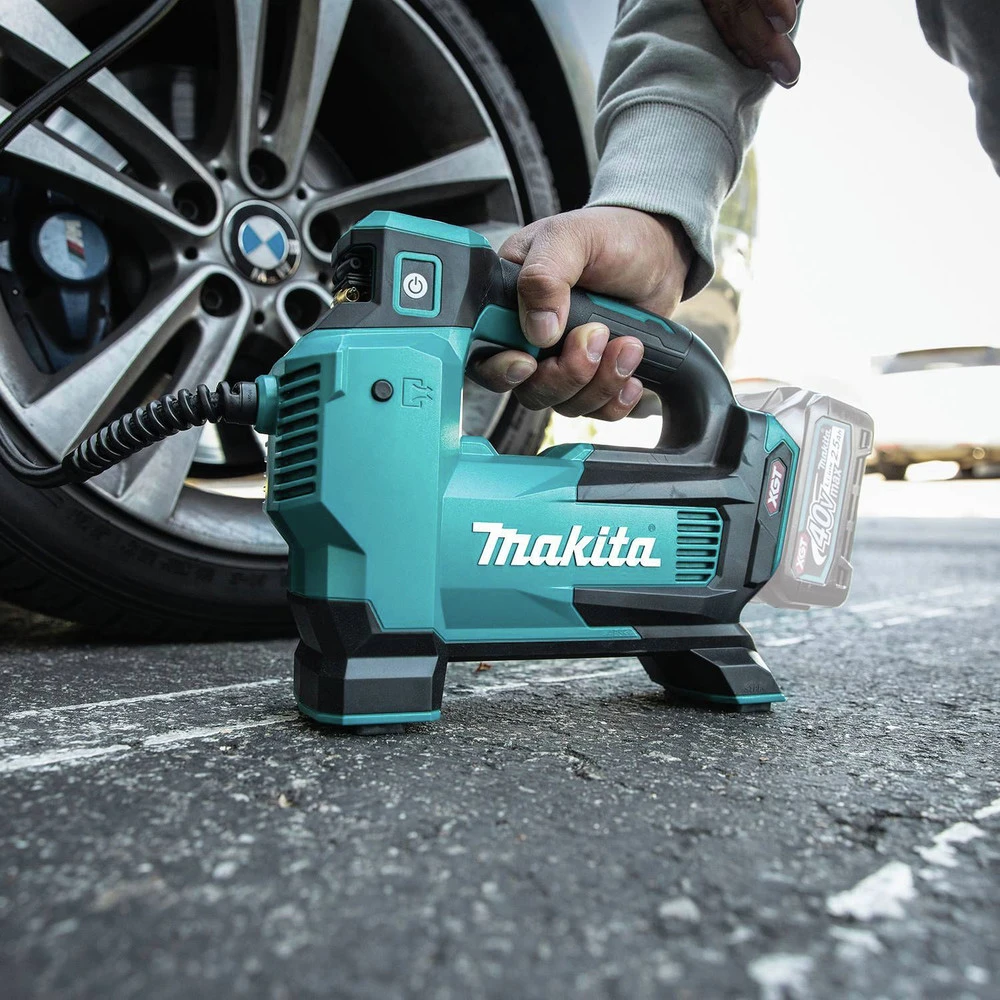 Makita MP001GZ01 40V Max XGT Lithium-Ion Cordless High-Pressure Inflator (Tool Only) 6 Makita MP001GZ01 40V Max XGT Lithium-Ion Cordless High-Pressure Inflator (Tool Only) - Image 4