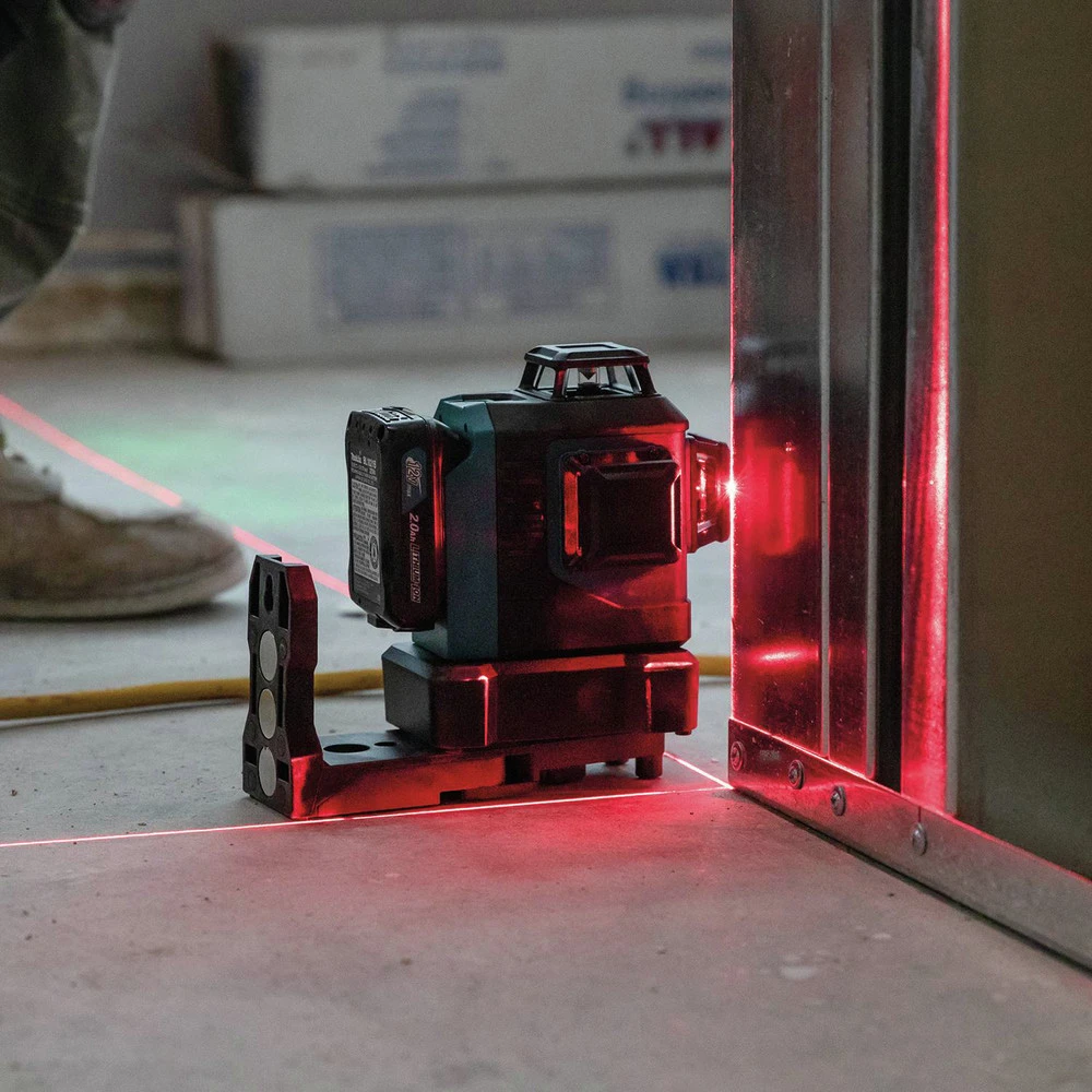 Makita SK700DNAJ 12V Max CXT Lithium-Ion Self-Leveling 360 Degrees Cordless 3-Plane Red Laser Kit (2 Ah) 10 Makita SK700DNAJ 12V Max CXT Lithium-Ion Self-Leveling 360 Degrees Cordless 3-Plane Red Laser Kit (2 Ah) - Image 8