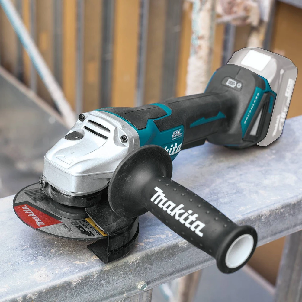 Makita XAG11Z 18V LXT Lithium-Ion Brushless Cordless 4-1/2 / 5 In. Paddle Switch Cut-Off/Angle Grinder With Electric Brake (Tool Only) 5 Makita XAG11Z 18V LXT Lithium-Ion Brushless Cordless 4-1/2 / 5 In. Paddle Switch Cut-Off/Angle Grinder With Electric Brake (Tool Only) - Image 3