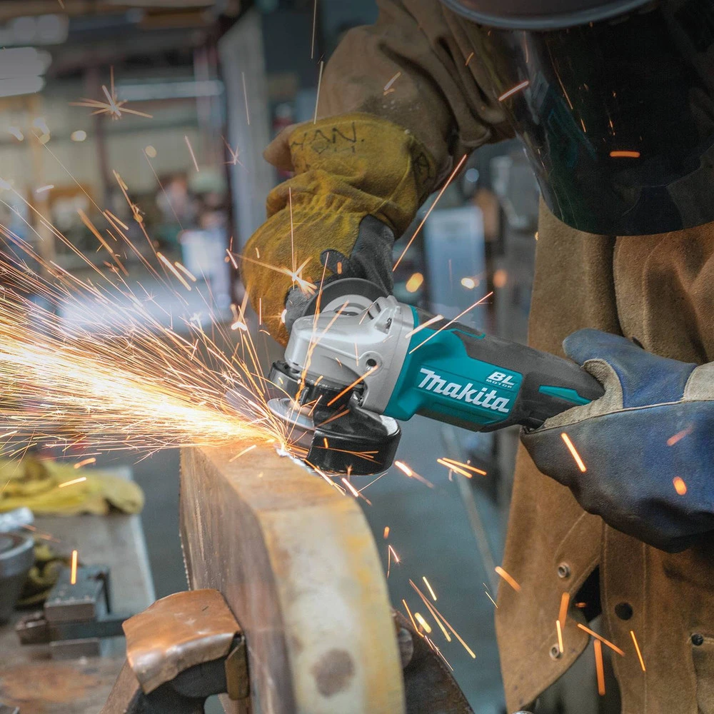Makita XAG11Z 18V LXT Lithium-Ion Brushless Cordless 4-1/2 / 5 In. Paddle Switch Cut-Off/Angle Grinder With Electric Brake (Tool Only) 6 Makita XAG11Z 18V LXT Lithium-Ion Brushless Cordless 4-1/2 / 5 In. Paddle Switch Cut-Off/Angle Grinder With Electric Brake (Tool Only) - Image 4