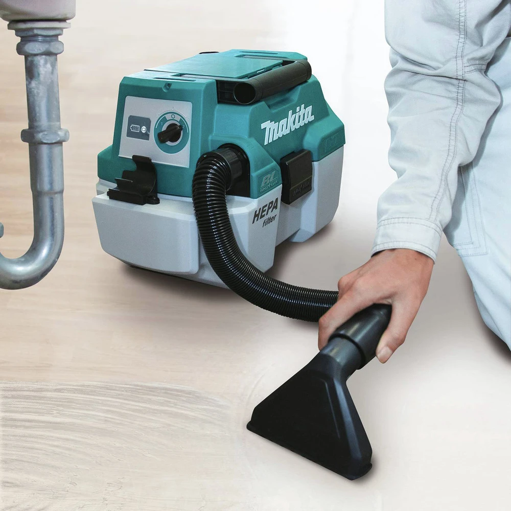 Makita XCV11Z 18V LXT Lithium-Ion Brushless 2 Gallon HEPA Filter Portable Wet/Dry Dust Extractor/Vacuum (Tool Only) 14 Makita XCV11Z 18V LXT Lithium-Ion Brushless 2 Gallon HEPA Filter Portable Wet/Dry Dust Extractor/Vacuum (Tool Only) - Image 12