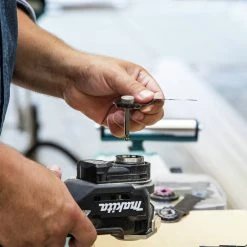 Makita XMT04ZB-BL1840BDC1 18V LXT StarlockMax Brushless Lithium-Ion Cordless Sub Compact Multi-Tool With Battery And Charger Starter Pack Bundle (4 Ah) -Cheap Makita Store mktnxmt04zb bl1840bdc1 bndl m