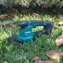 Makita XMU05Z 18V LXT Lithium-Ion 4-5/16 In. Cordless Grass Shear (Tool Only) 24 Makita XMU05Z 18V LXT Lithium-Ion 4-5/16 In. Cordless Grass Shear (Tool Only) -Cheap Makita Store mktnxmu05z i