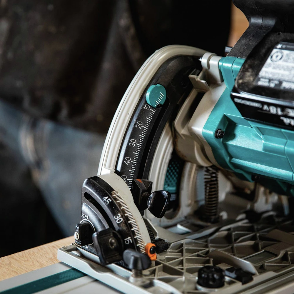 Makita XPS01PMJ-194368-5 18V X2 (36V) LXT Brushless Lithium-Ion 6-1/2 In. Cordless Plunge Circular Saw Kit With 2 Batteries (4 Ah) And 55 In. Guide Rail 23 Makita XPS01PMJ-194368-5 18V X2 (36V) LXT Brushless Lithium-Ion 6-1/2 In. Cordless Plunge Circular Saw Kit With 2 Batteries (4 Ah) And 55 In. Guide Rail - Image 21