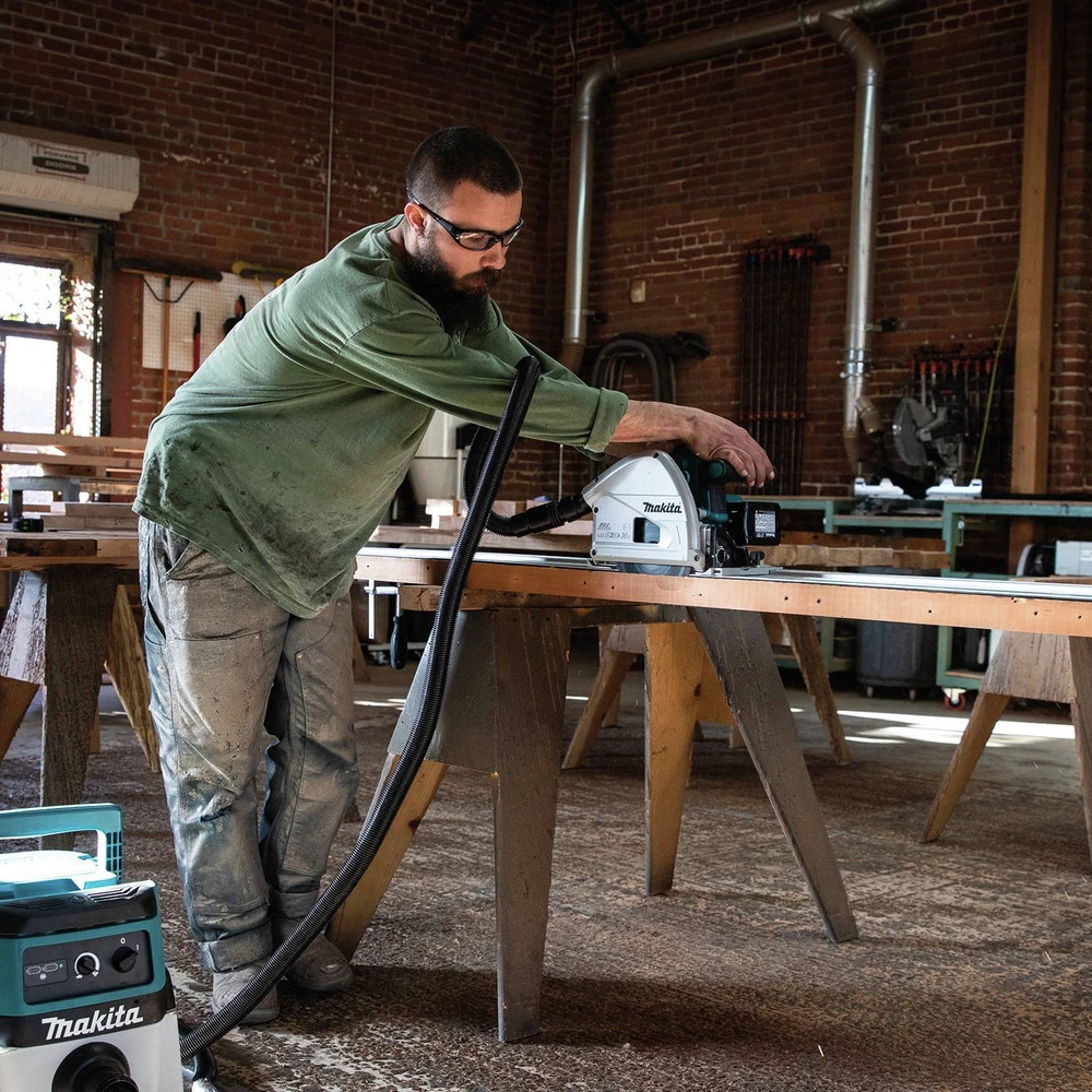 Makita XPS01PMJ-194368-5 18V X2 (36V) LXT Brushless Lithium-Ion 6-1/2 In. Cordless Plunge Circular Saw Kit With 2 Batteries (4 Ah) And 55 In. Guide Rail 24 Makita XPS01PMJ-194368-5 18V X2 (36V) LXT Brushless Lithium-Ion 6-1/2 In. Cordless Plunge Circular Saw Kit With 2 Batteries (4 Ah) And 55 In. Guide Rail - Image 22