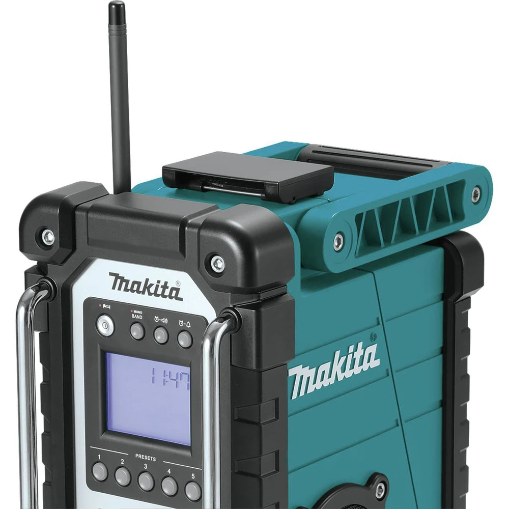 Makita XRM05 18V LXT Lithium-Ion Cordless Job Site Radio (Tool Only) 5 Makita XRM05 18V LXT Lithium-Ion Cordless Job Site Radio (Tool Only) - Image 3