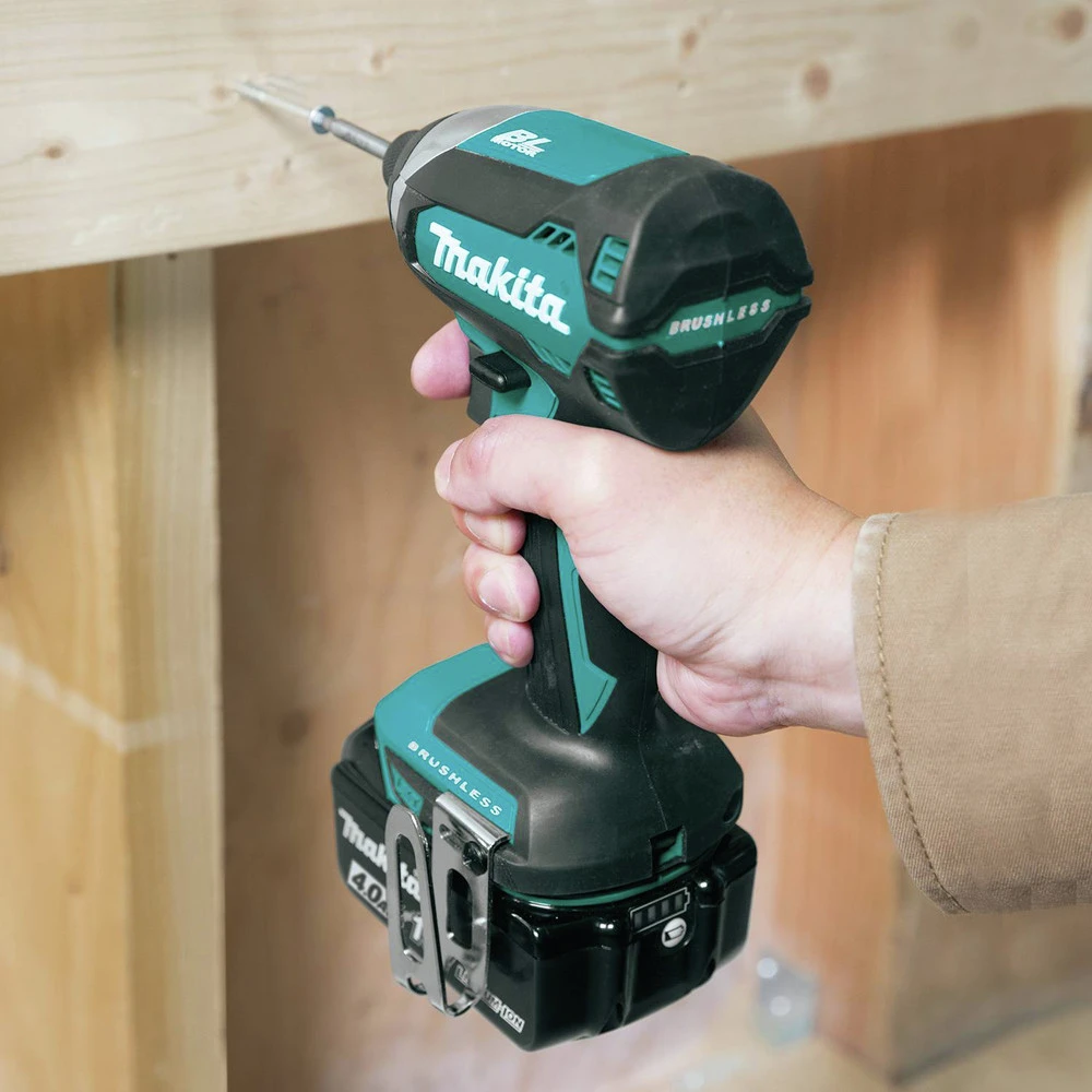 Makita XT269M 18V LXT Brushless Lithium-Ion 2-Tool Cordless Combo Kit (4 Ah) 11 Makita XT269M 18V LXT Brushless Lithium-Ion 2-Tool Cordless Combo Kit (4 Ah) - Image 9