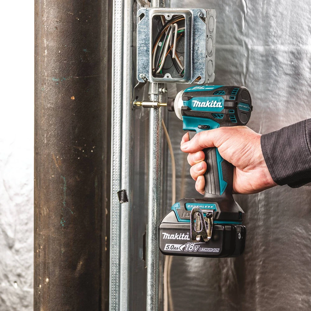 Makita XT288T 18V LXT Brushless Lithium-Ion 1/2 In. Cordless Hammer Drill Driver/ 4-Speed Impact Driver Combo Kit (5 Ah) 17 Makita XT288T 18V LXT Brushless Lithium-Ion 1/2 In. Cordless Hammer Drill Driver/ 4-Speed Impact Driver Combo Kit (5 Ah) - Image 15