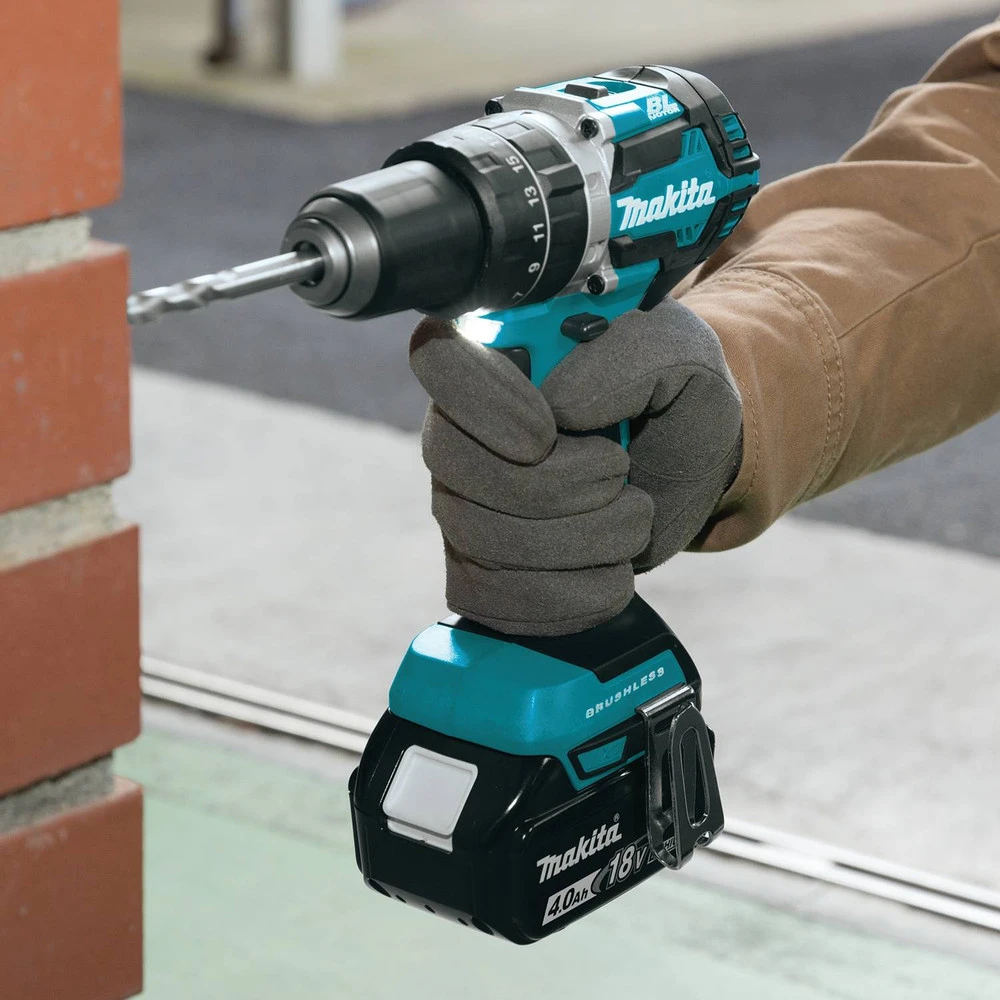 Makita XT328M 18V LXT Brushless Lithium-Ion 3-Tool Cordless Combo Kit (4 Ah) 16 Makita XT328M 18V LXT Brushless Lithium-Ion 3-Tool Cordless Combo Kit (4 Ah) - Image 14