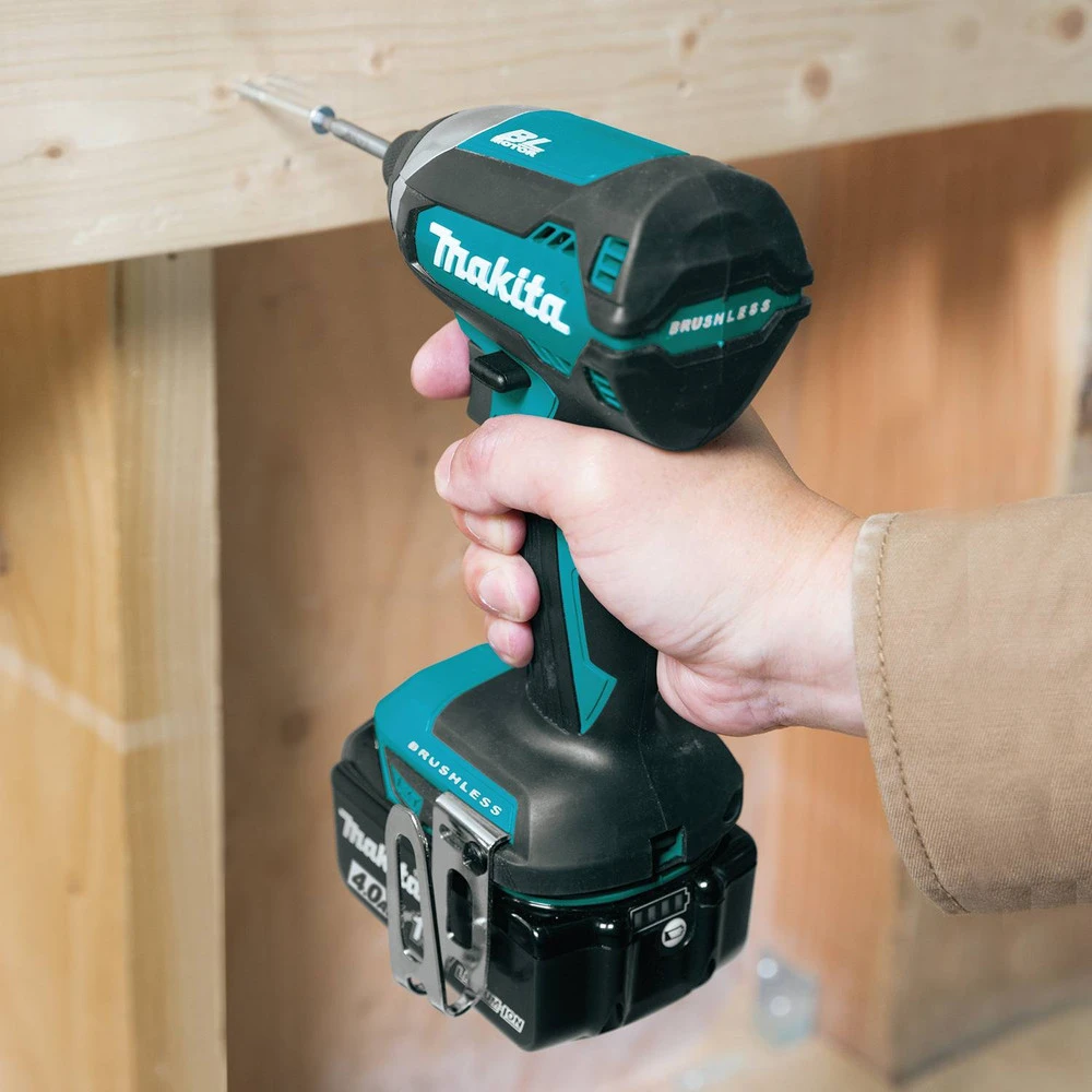 Makita XT328M 18V LXT Brushless Lithium-Ion 3-Tool Cordless Combo Kit (4 Ah) 23 Makita XT328M 18V LXT Brushless Lithium-Ion 3-Tool Cordless Combo Kit (4 Ah) - Image 21