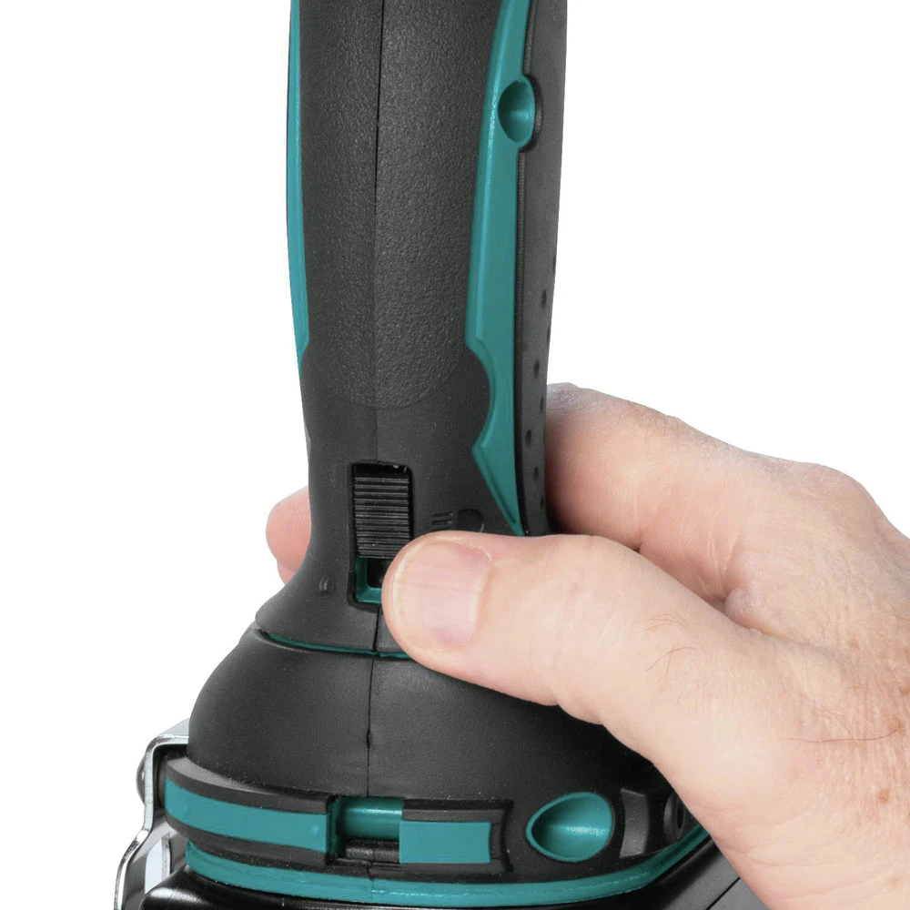 Makita XWT04S1 18V LXT Brushed Lithium-Ion 1/2 In. Cordless Square Drive Impact Wrench Kit (3 Ah) 10 Makita XWT04S1 18V LXT Brushed Lithium-Ion 1/2 In. Cordless Square Drive Impact Wrench Kit (3 Ah) - Image 8