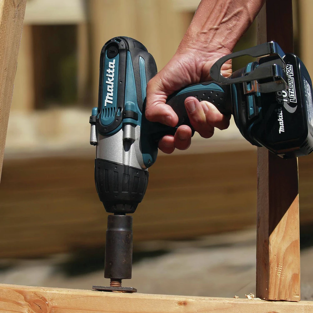 Makita XWT04S1 18V LXT Brushed Lithium-Ion 1/2 In. Cordless Square Drive Impact Wrench Kit (3 Ah) 21 Makita XWT04S1 18V LXT Brushed Lithium-Ion 1/2 In. Cordless Square Drive Impact Wrench Kit (3 Ah) - Image 19