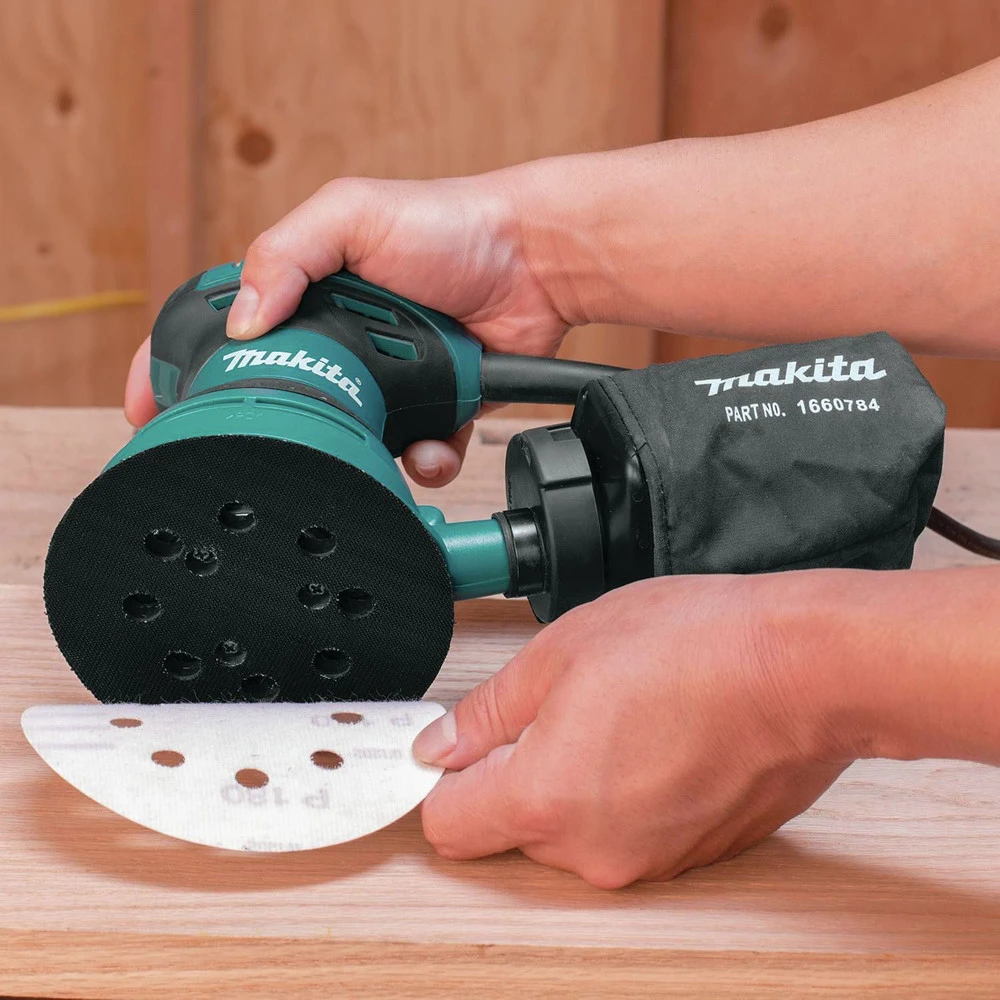Factory Reconditioned Makita BO5030K-R 5 In. Random Orbit Sander Kit 7 Factory Reconditioned Makita BO5030K-R 5 In. Random Orbit Sander Kit - Image 5